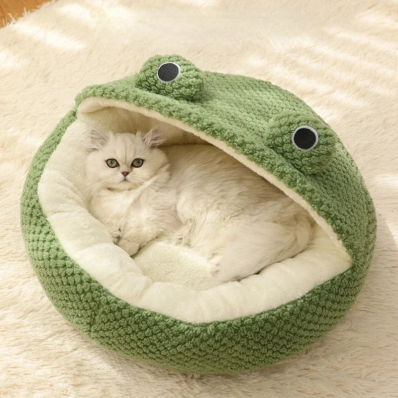 Small Frog Pet Nest – Warm Plush Semi-Closed Cat & Dog Bed